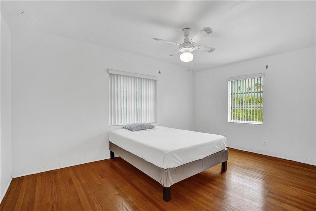 Hollywood Lakes Sec 1-32 - Residential