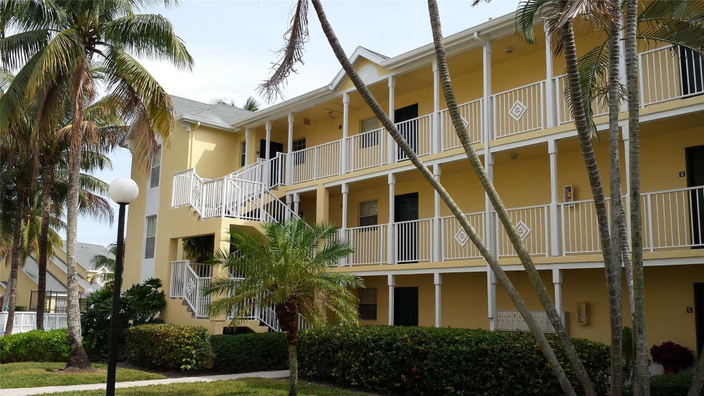 Photo of 6339 LA COSTA Drive #L, Boca Raton, FL 33433 (MLS # B26082066)