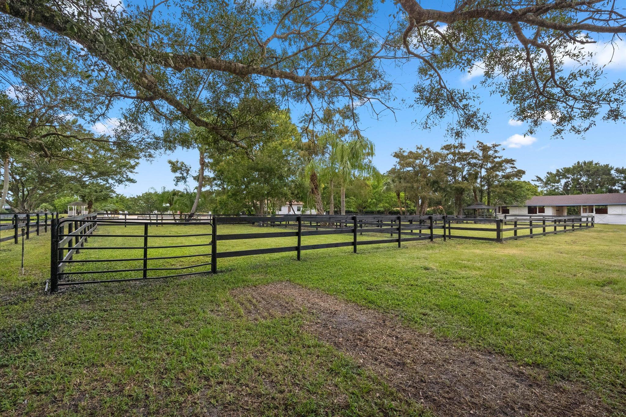 Palm Glade - Residential Lease