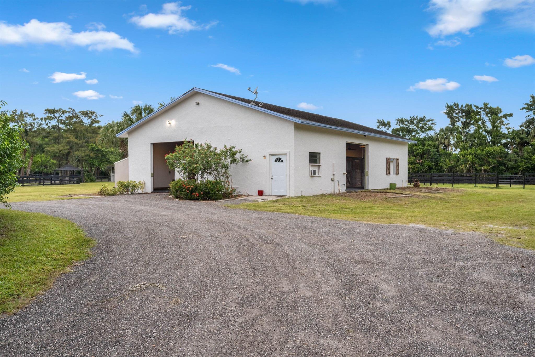 Palm Glade - Residential Lease