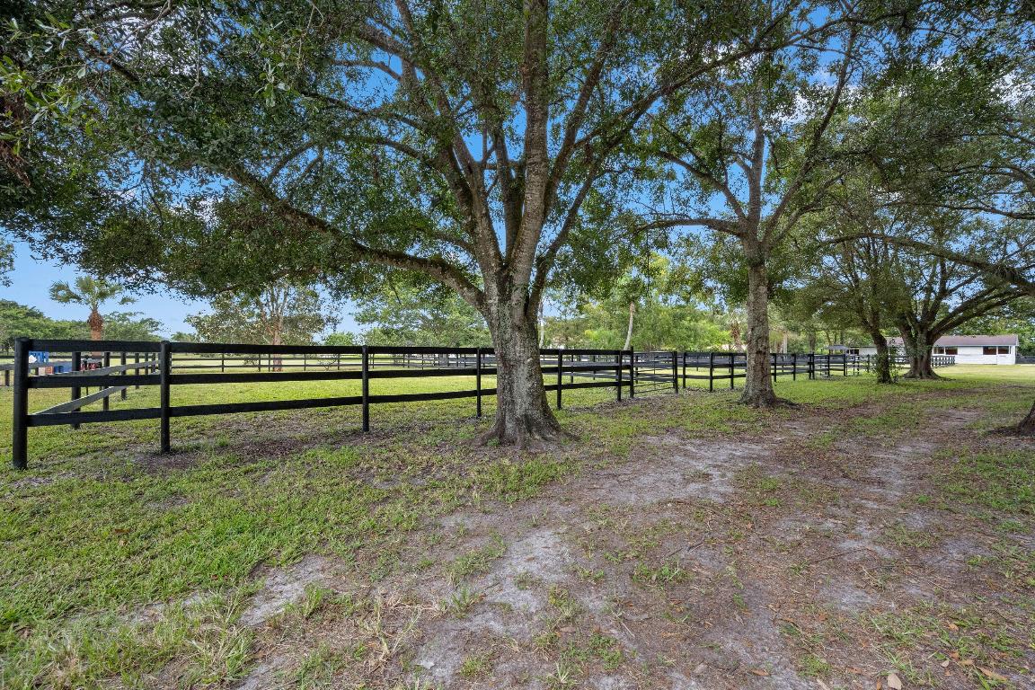 Palm Glade - Residential Lease