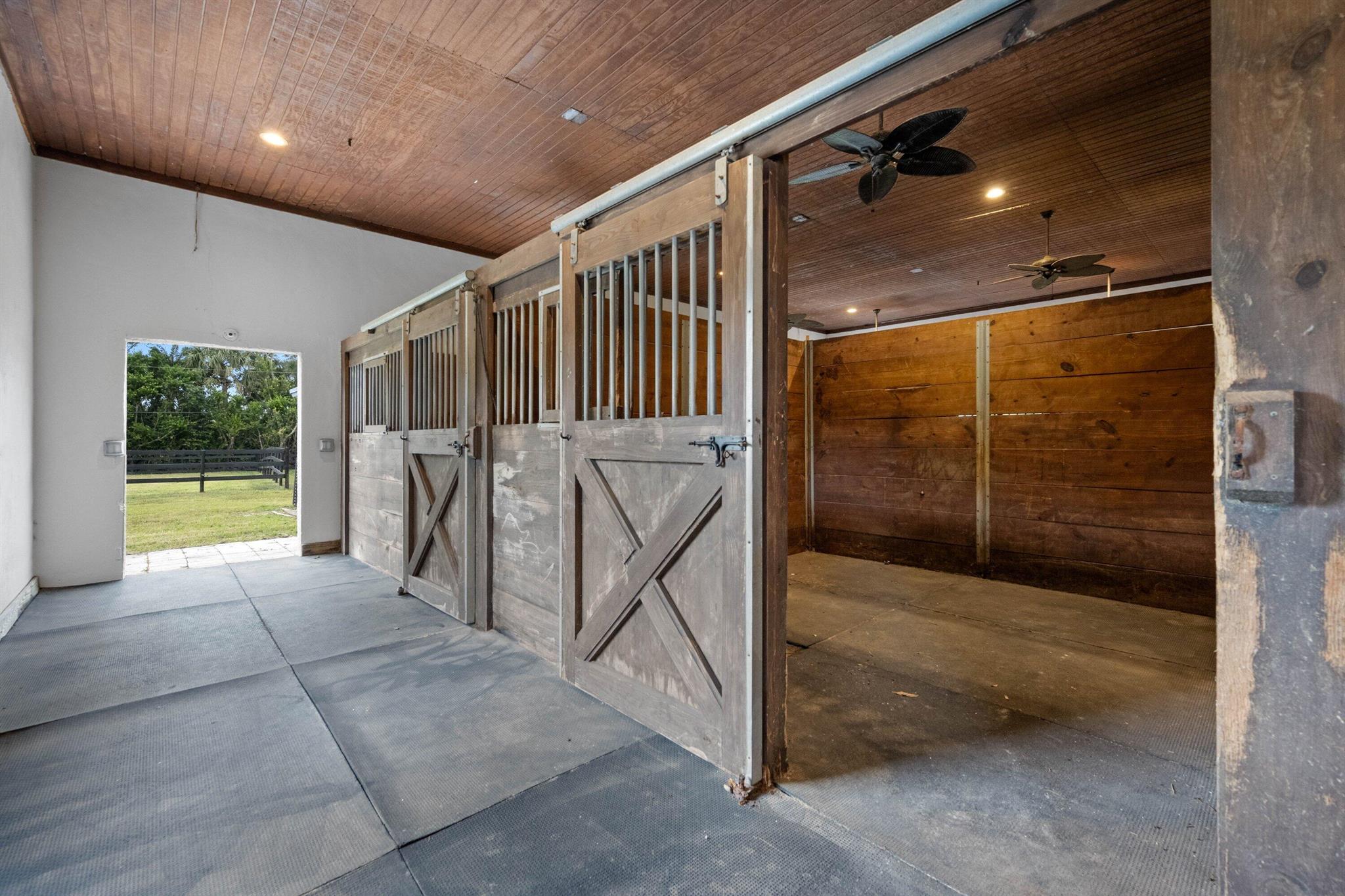 Palm Glade - Residential Lease