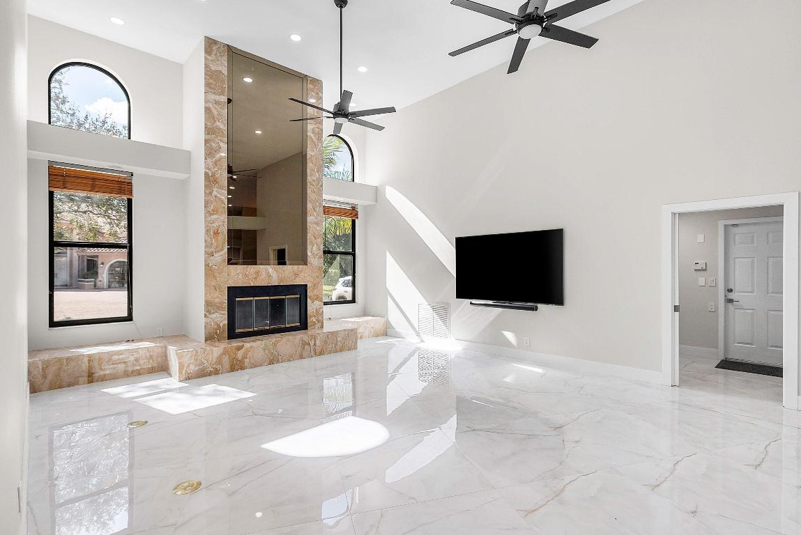 EAGLE TRACE - Residential