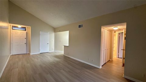 214 Lake Pointe Dr 201 Oakland Park FL 33309