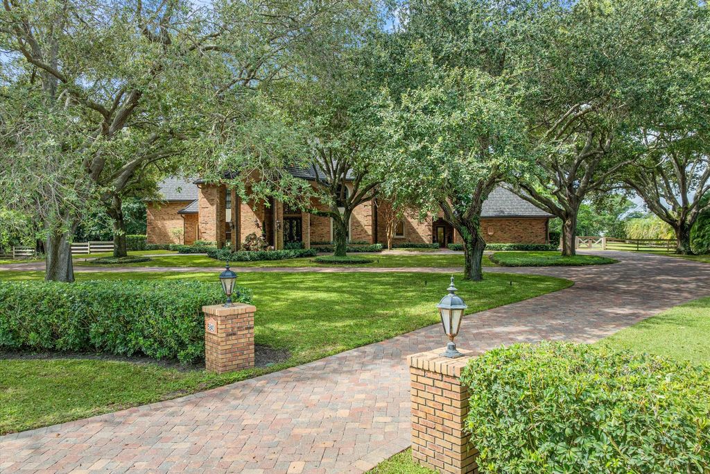 Photo of 5840 Sea Biscuit Road, Palm Beach Gardens, FL 33418 (MLS # R11130320)