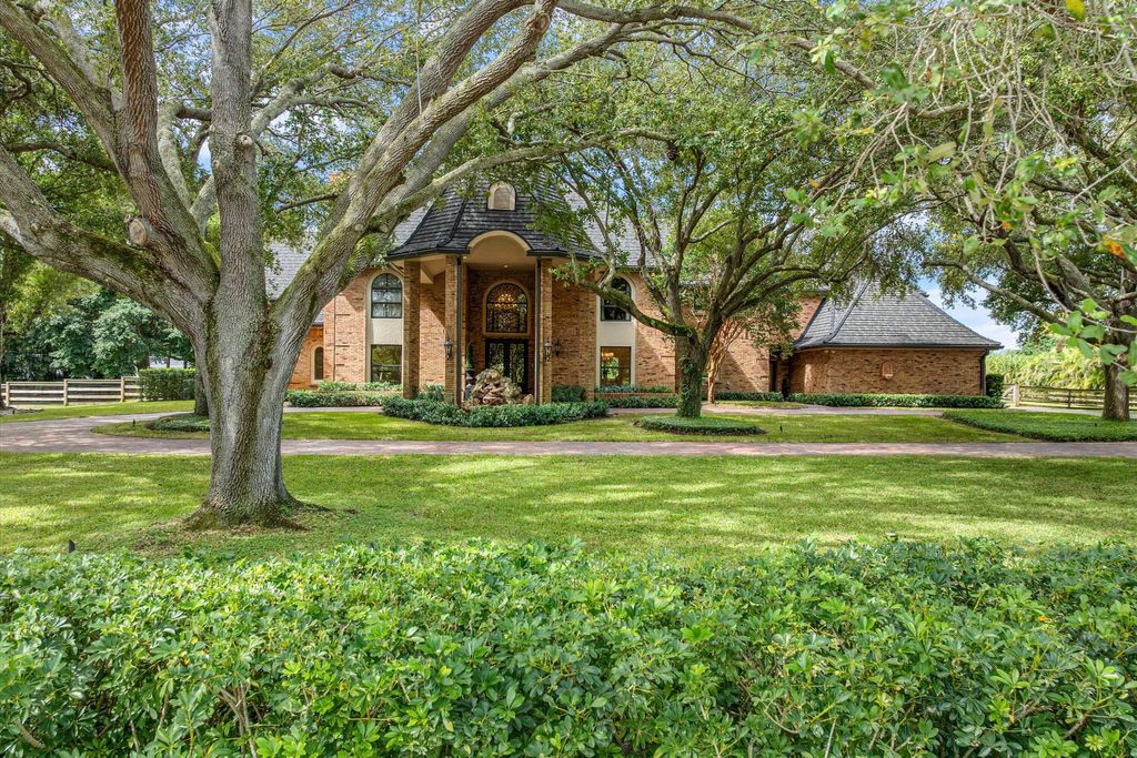 Photo of 5840 Sea Biscuit Road, Palm Beach Gardens, FL 33418 (MLS # R11130320)