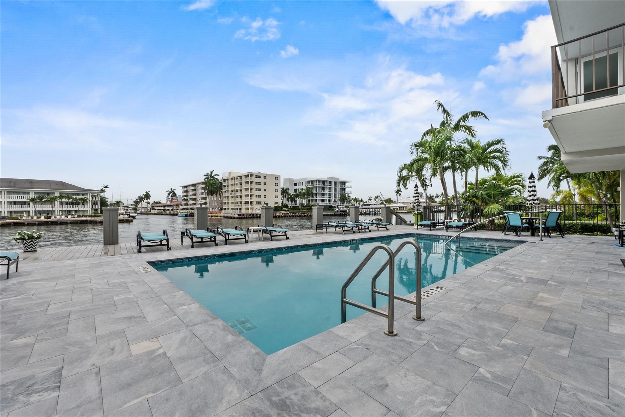 3233 NE 32nd Ave 1103