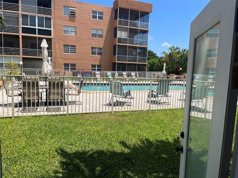 3048 E Sunrise Lakes Dr 120 Sunrise FL 33322