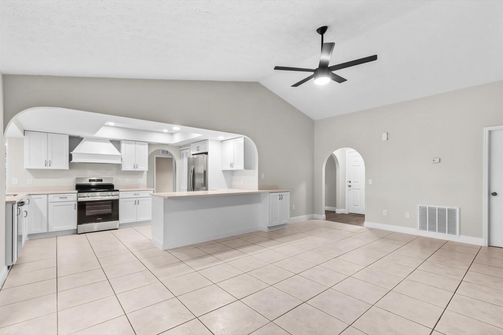 PORT ST LUCIE SECTION 13 - Residential Lease