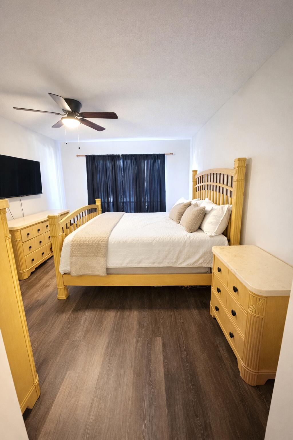 PEBBLE SPRINGS CONDOMINIUM - Residential