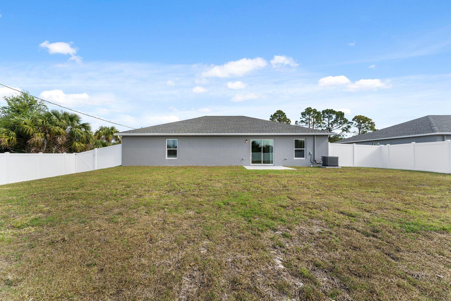 PORT ST LUCIE SECTION 6 - Residential Lease