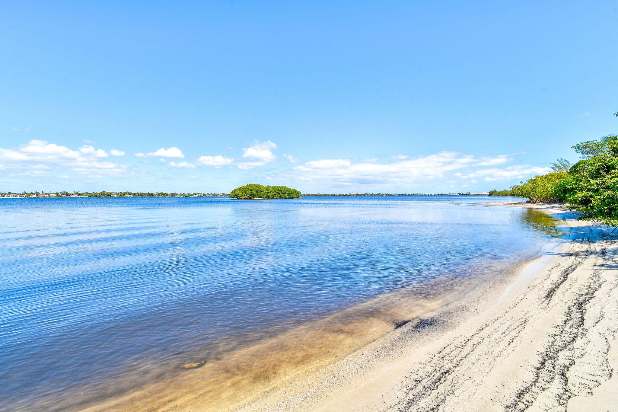 HALCYON OF PALM BEACH - Residential Lease