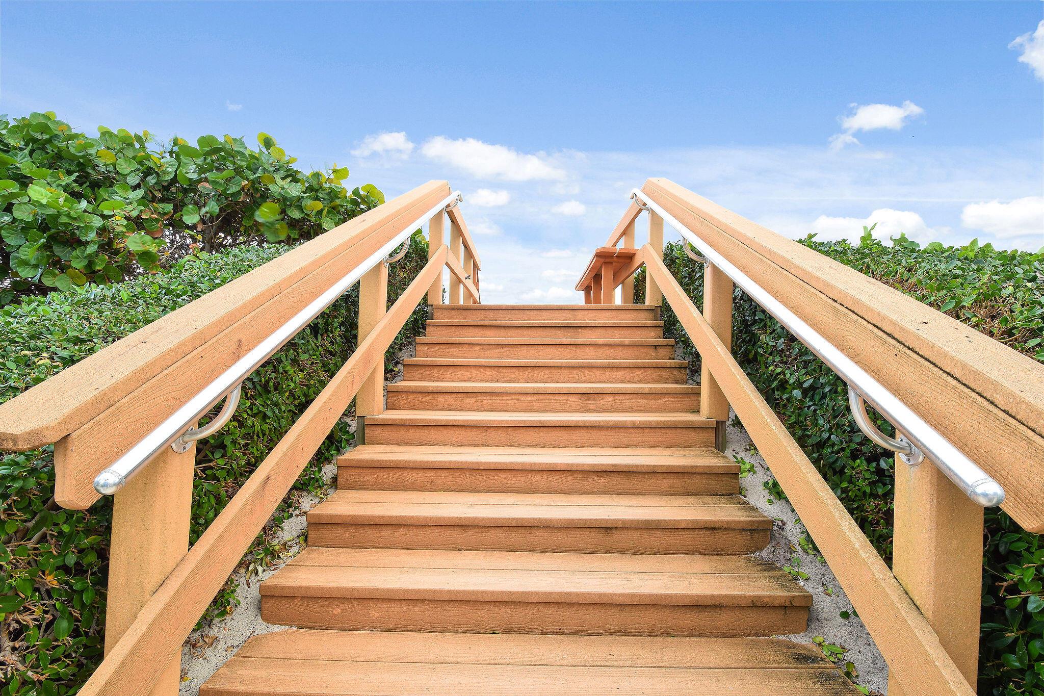 HALCYON OF PALM BEACH - Residential Lease