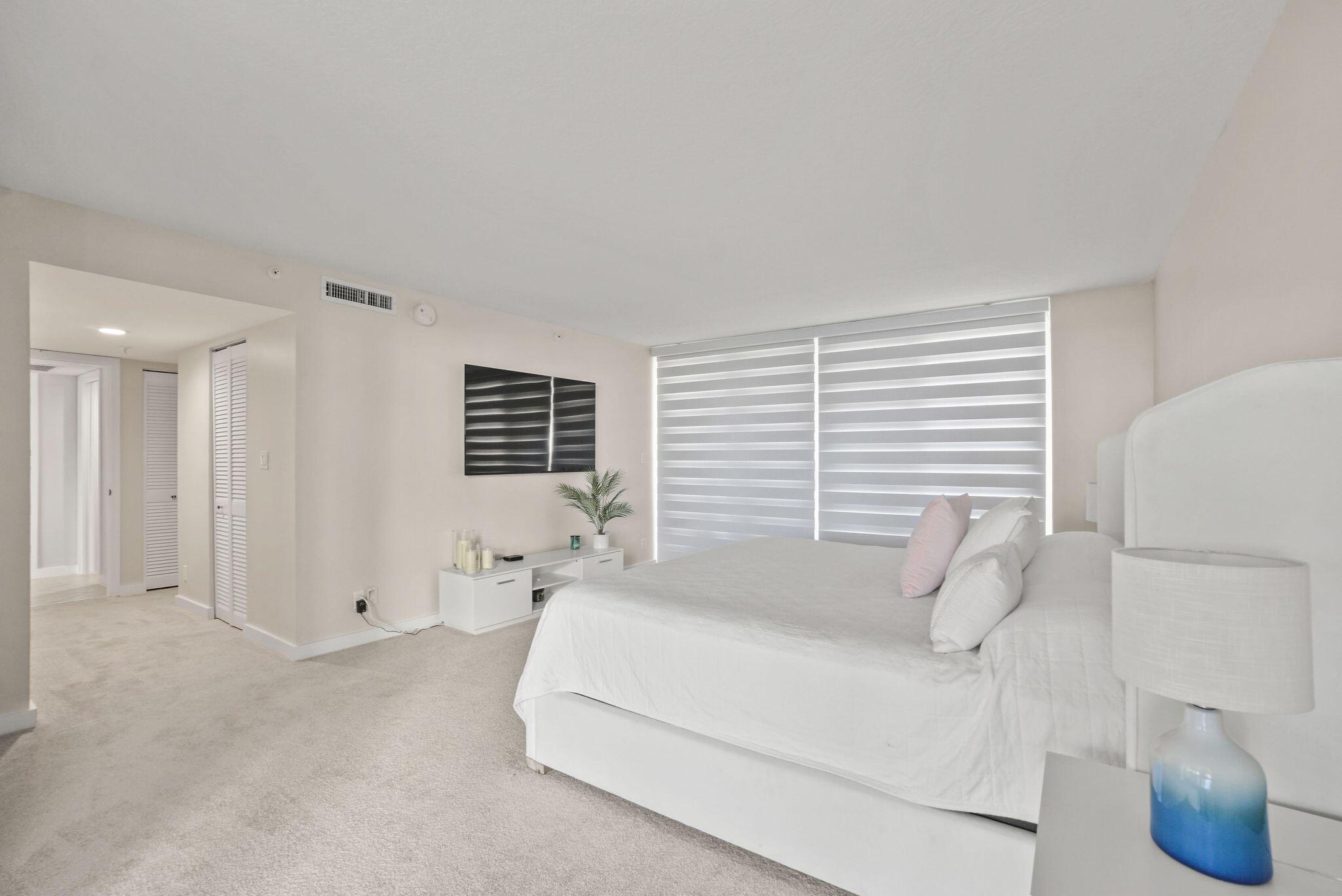 HALCYON OF PALM BEACH - Residential Lease