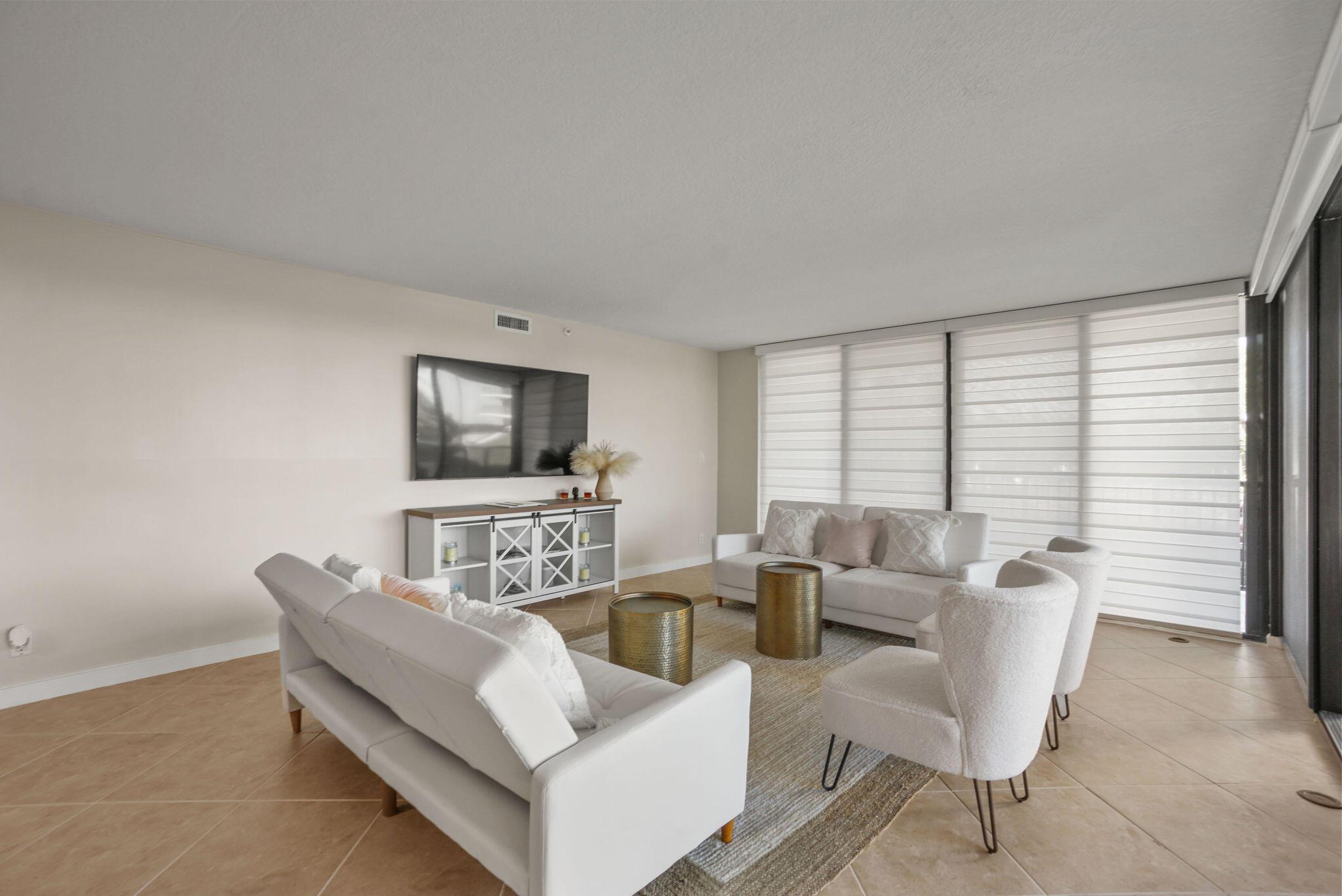 HALCYON OF PALM BEACH - Residential Lease