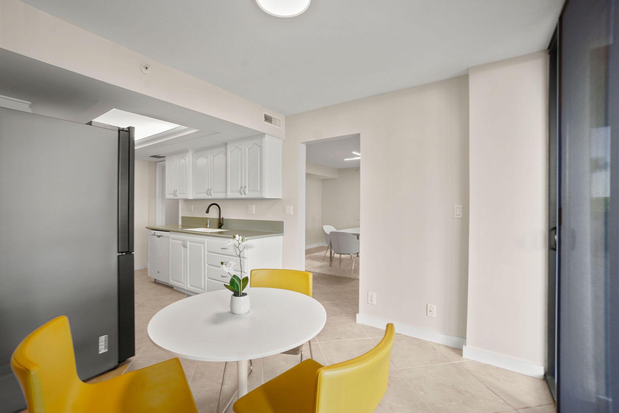 HALCYON OF PALM BEACH - Residential Lease