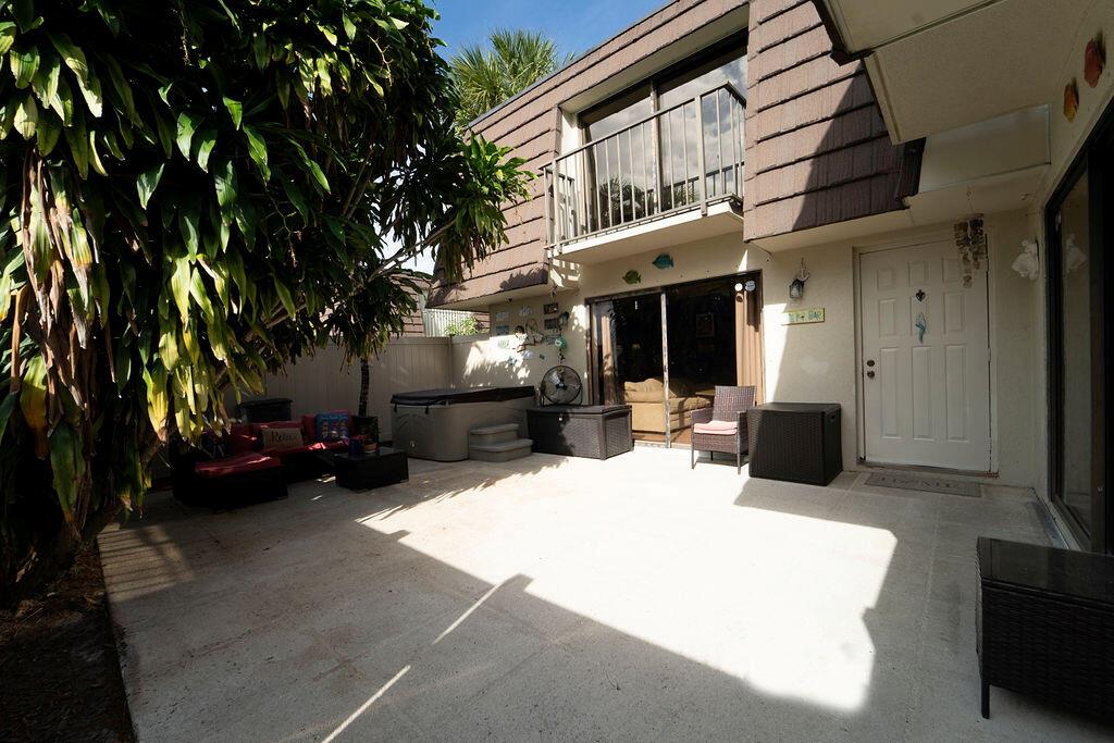 Heritage Village of P B Lakes - Residential