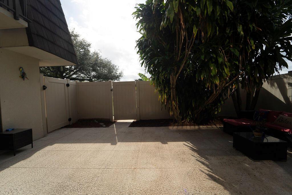 Heritage Village of P B Lakes - Residential