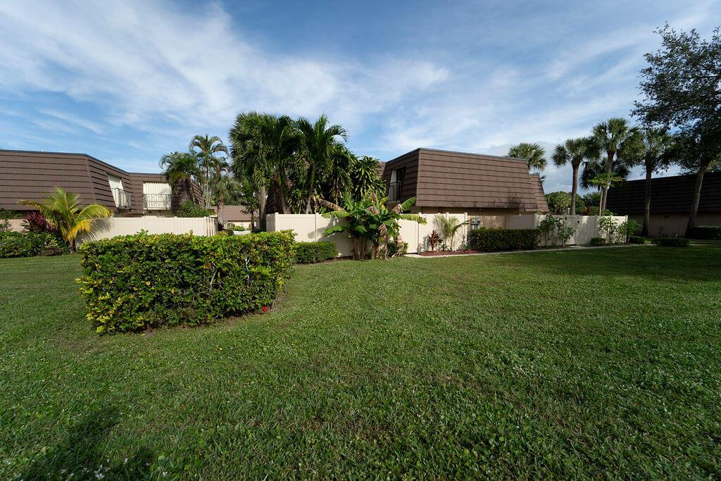 Heritage Village of P B Lakes - Residential