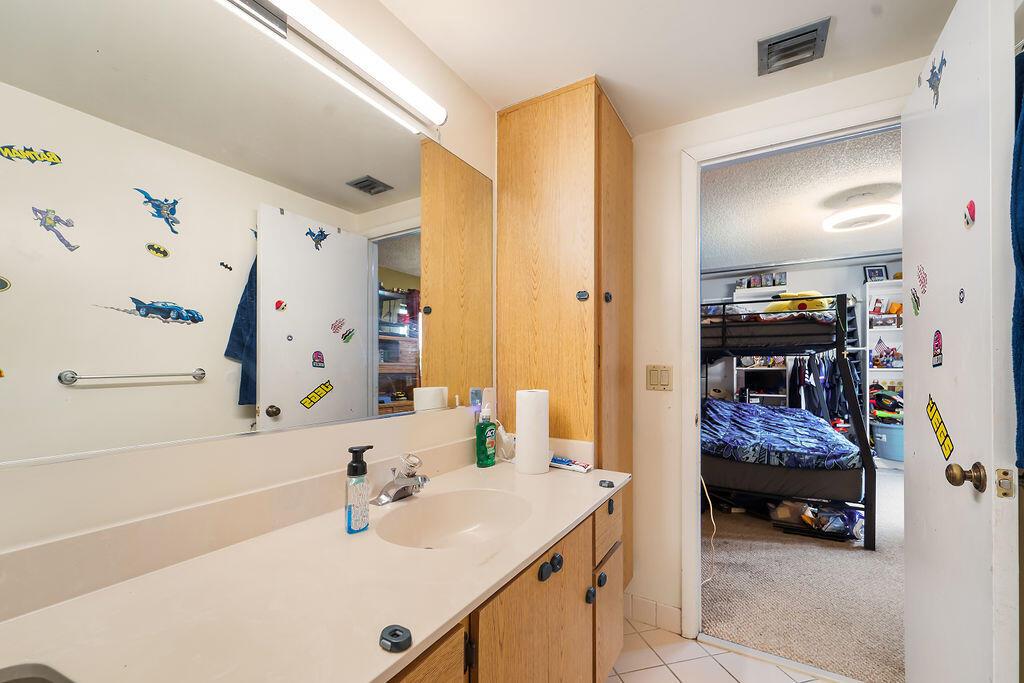 Heritage Village of P B Lakes - Residential