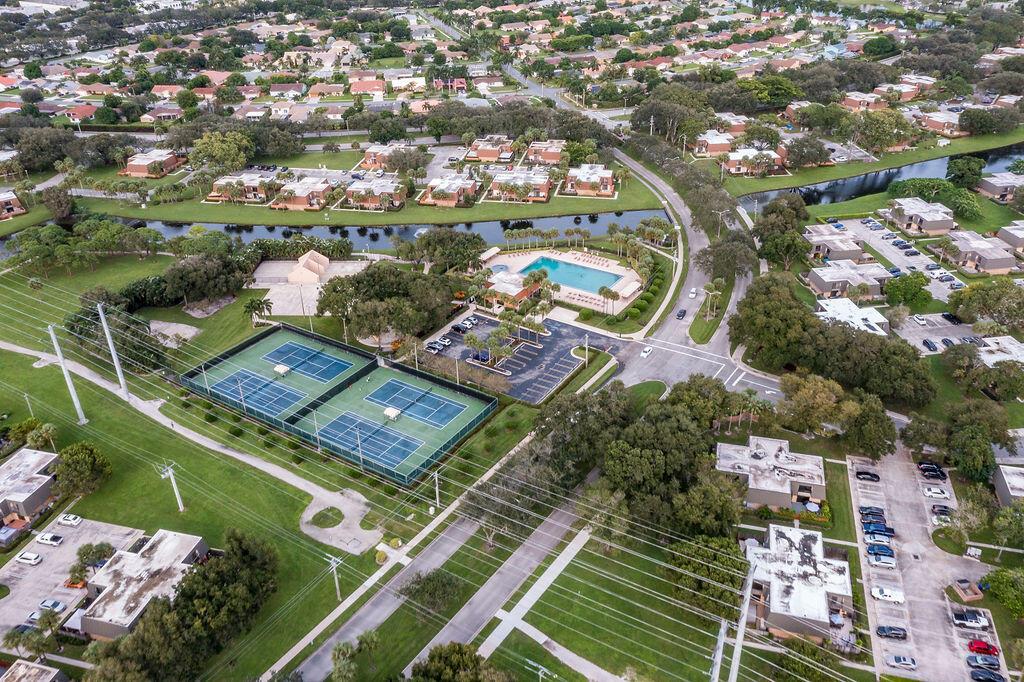 Heritage Village of P B Lakes - Residential