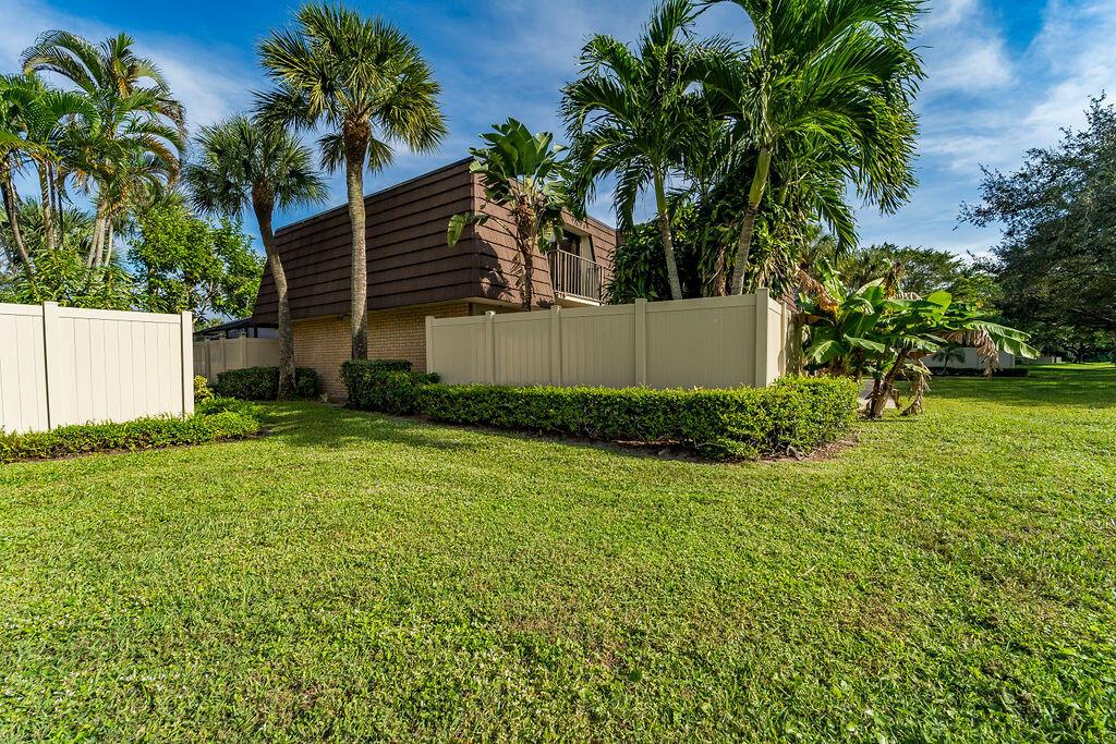 Heritage Village of P B Lakes - Residential