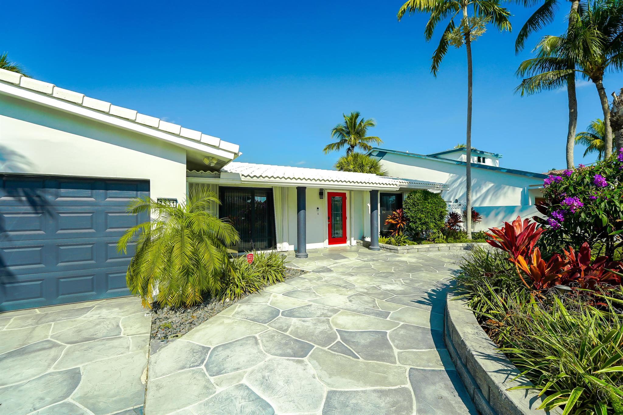 CORAL KEY VILLAS 5TH SEC - Residential Lease