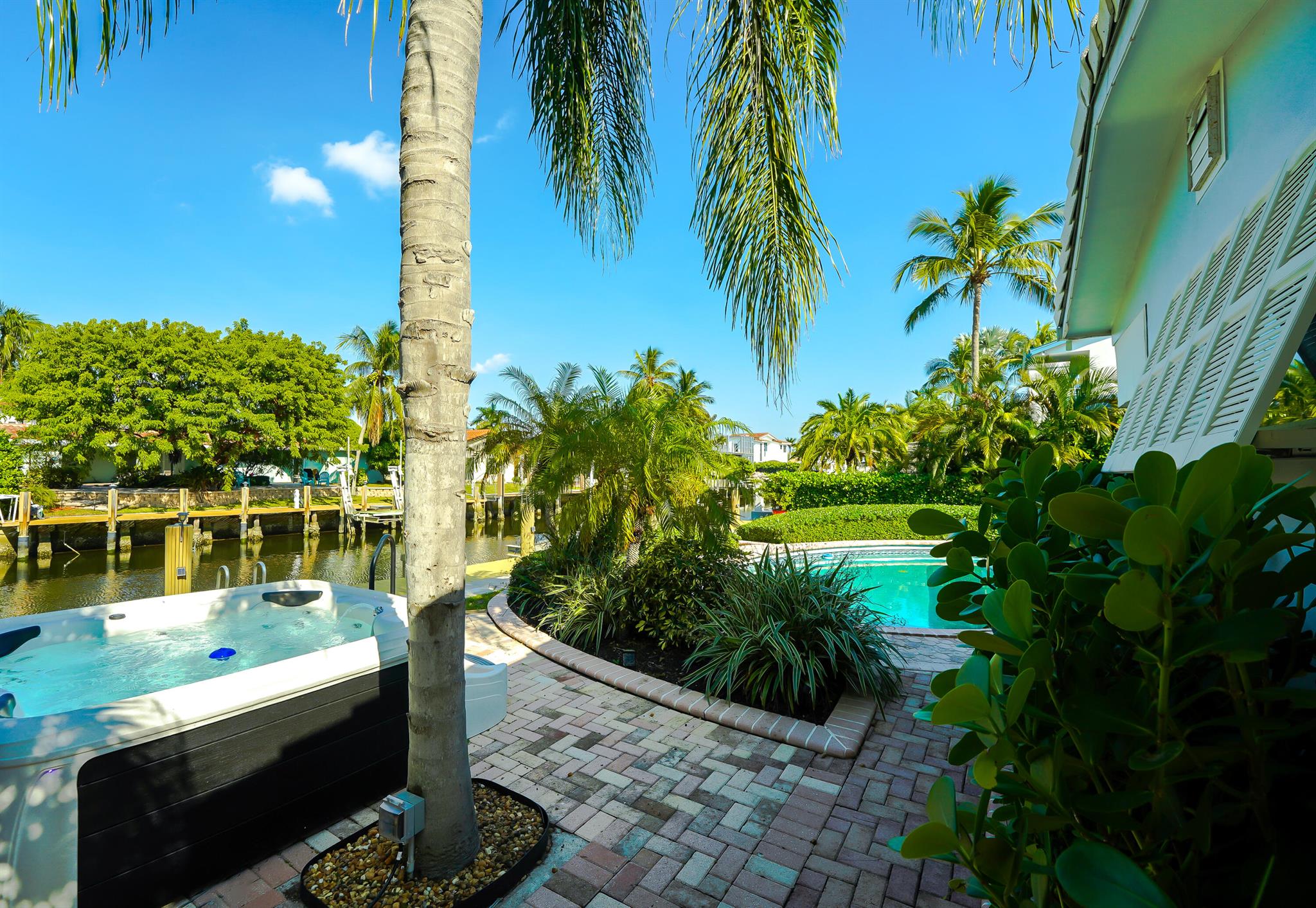 CORAL KEY VILLAS 5TH SEC - Residential Lease