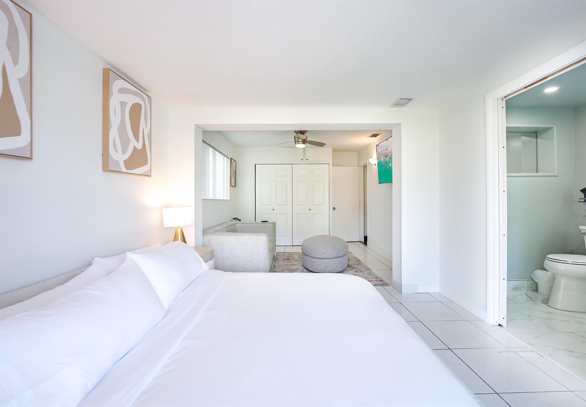 CORAL KEY VILLAS 5TH SEC - Residential Lease