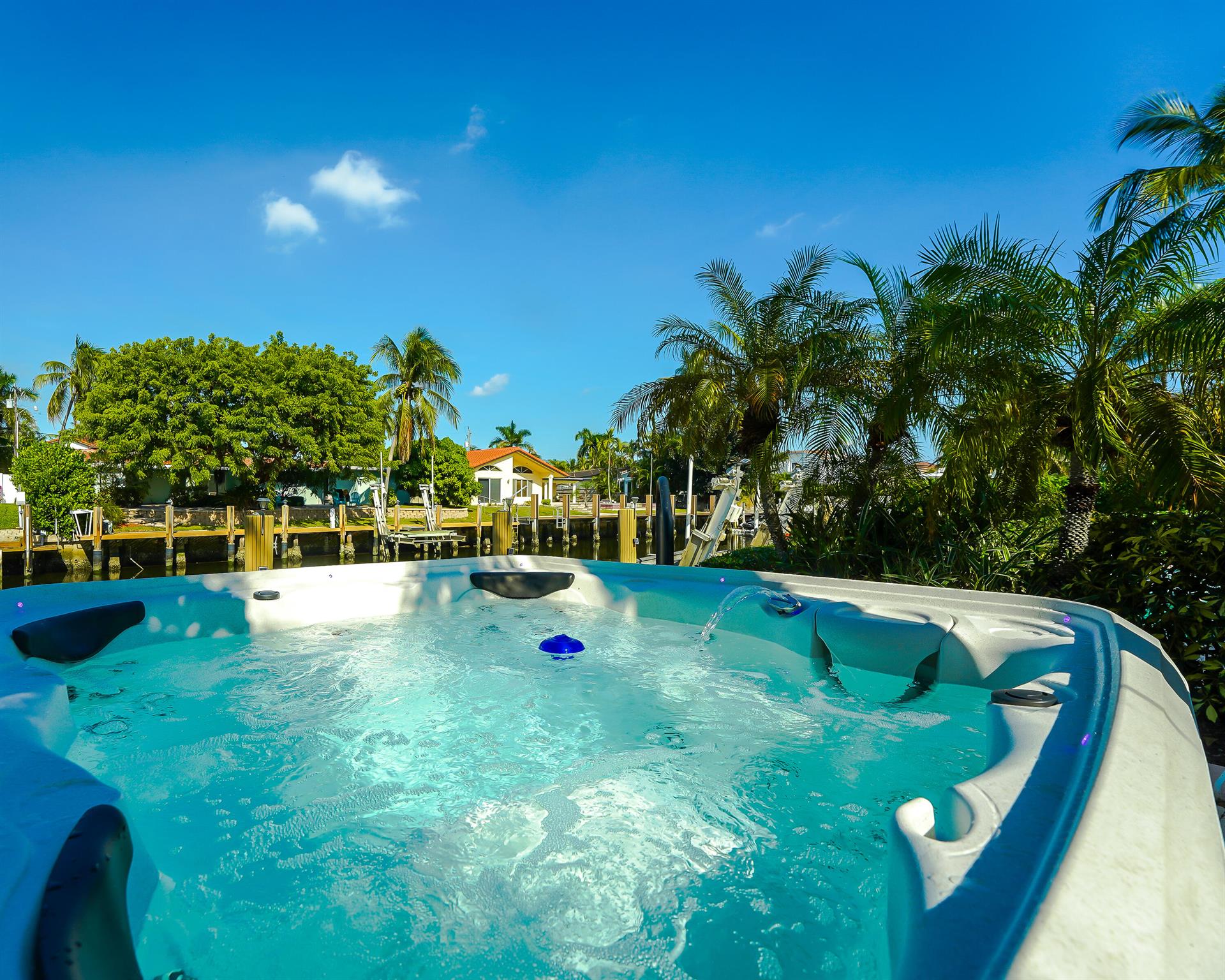 CORAL KEY VILLAS 5TH SEC - Residential Lease