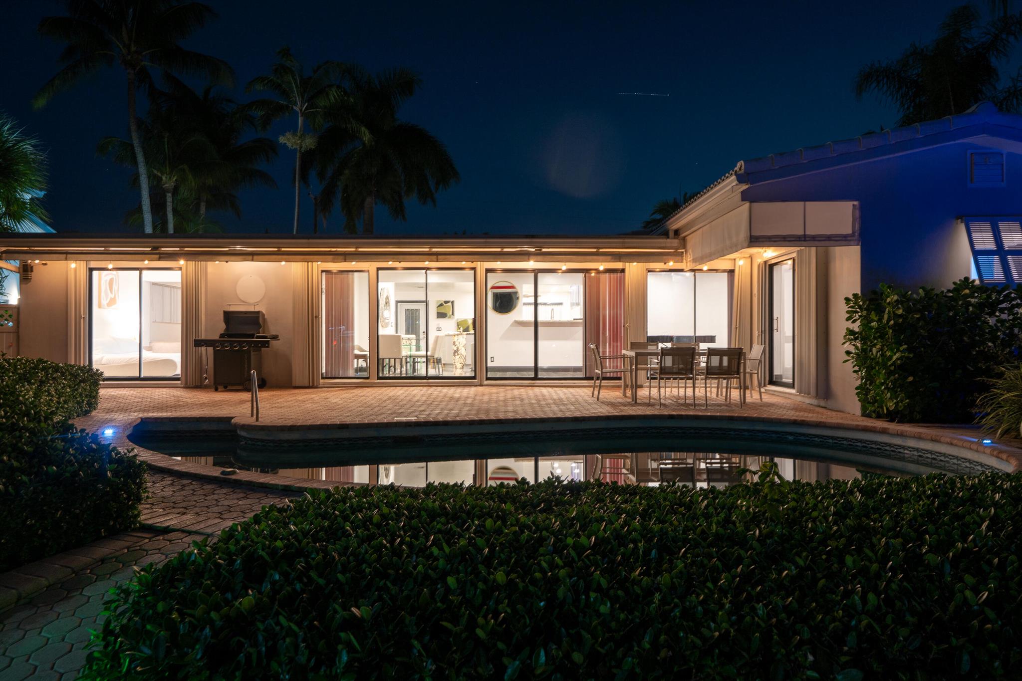 CORAL KEY VILLAS 5TH SEC - Residential Lease