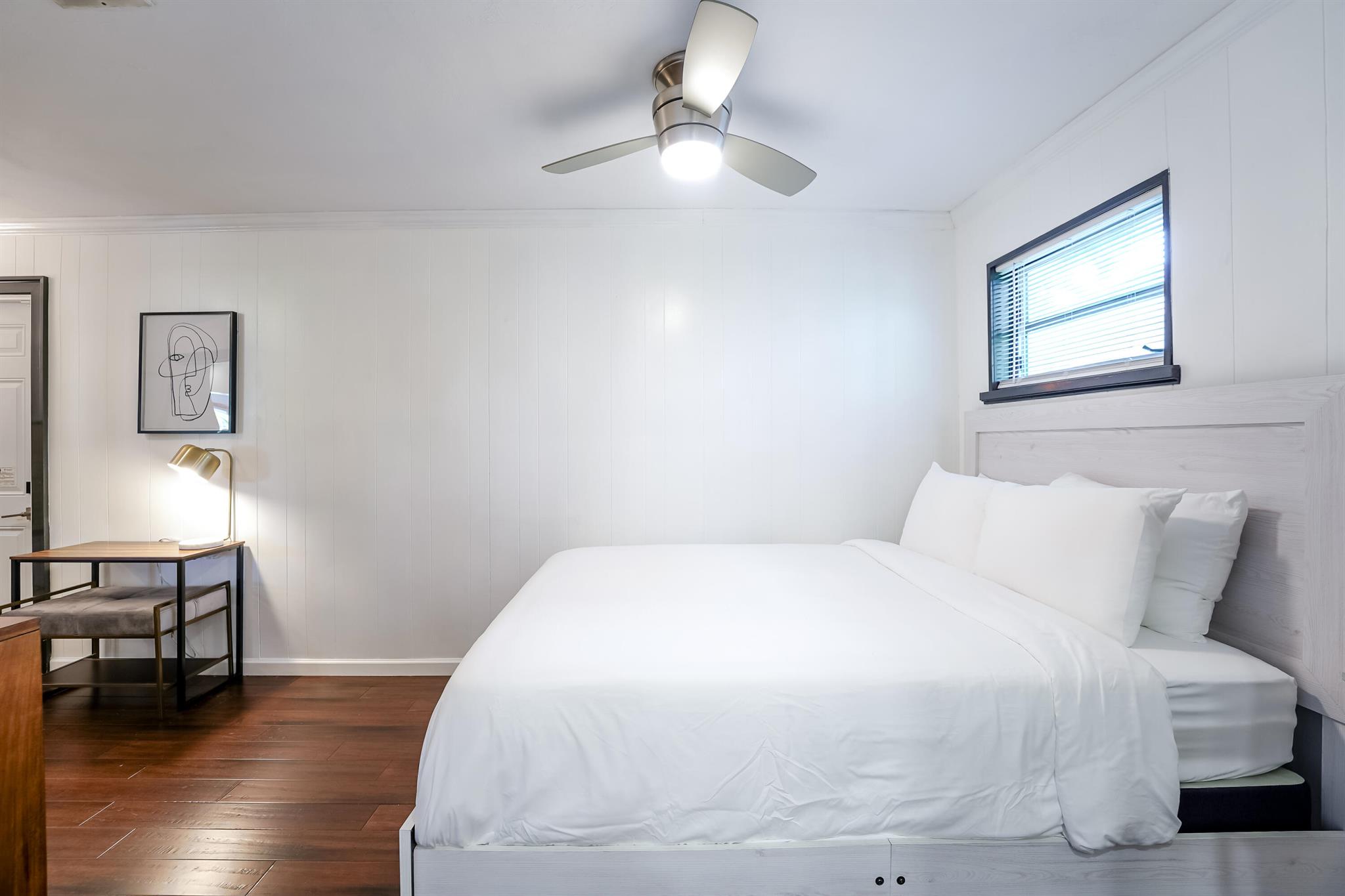 CORAL KEY VILLAS 5TH SEC - Residential Lease