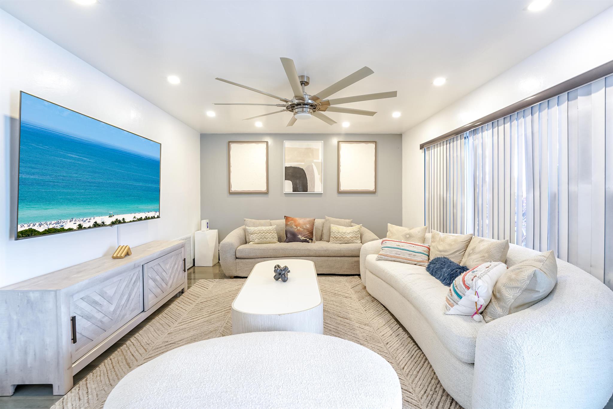 CORAL KEY VILLAS 5TH SEC - Residential Lease