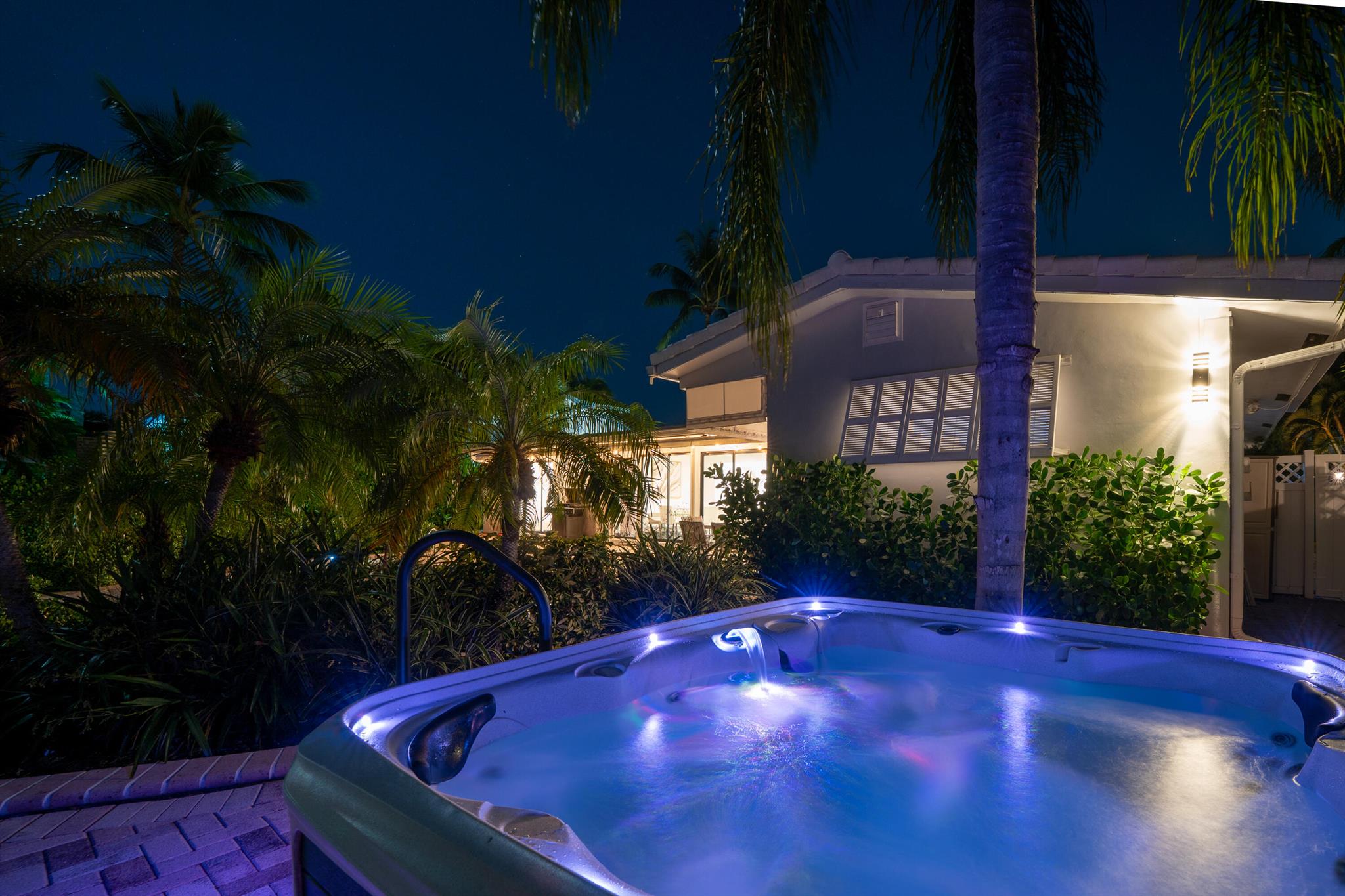 CORAL KEY VILLAS 5TH SEC - Residential Lease