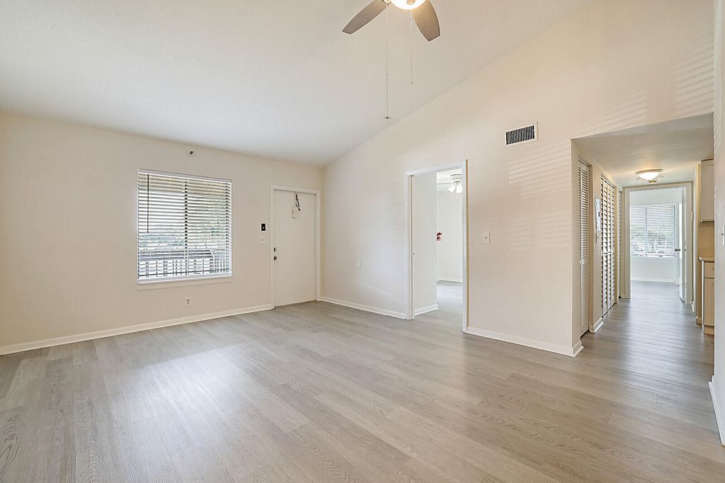 Photo of 6327 Chasewood Drive #E, Jupiter, FL 33458 (MLS # R11165403)