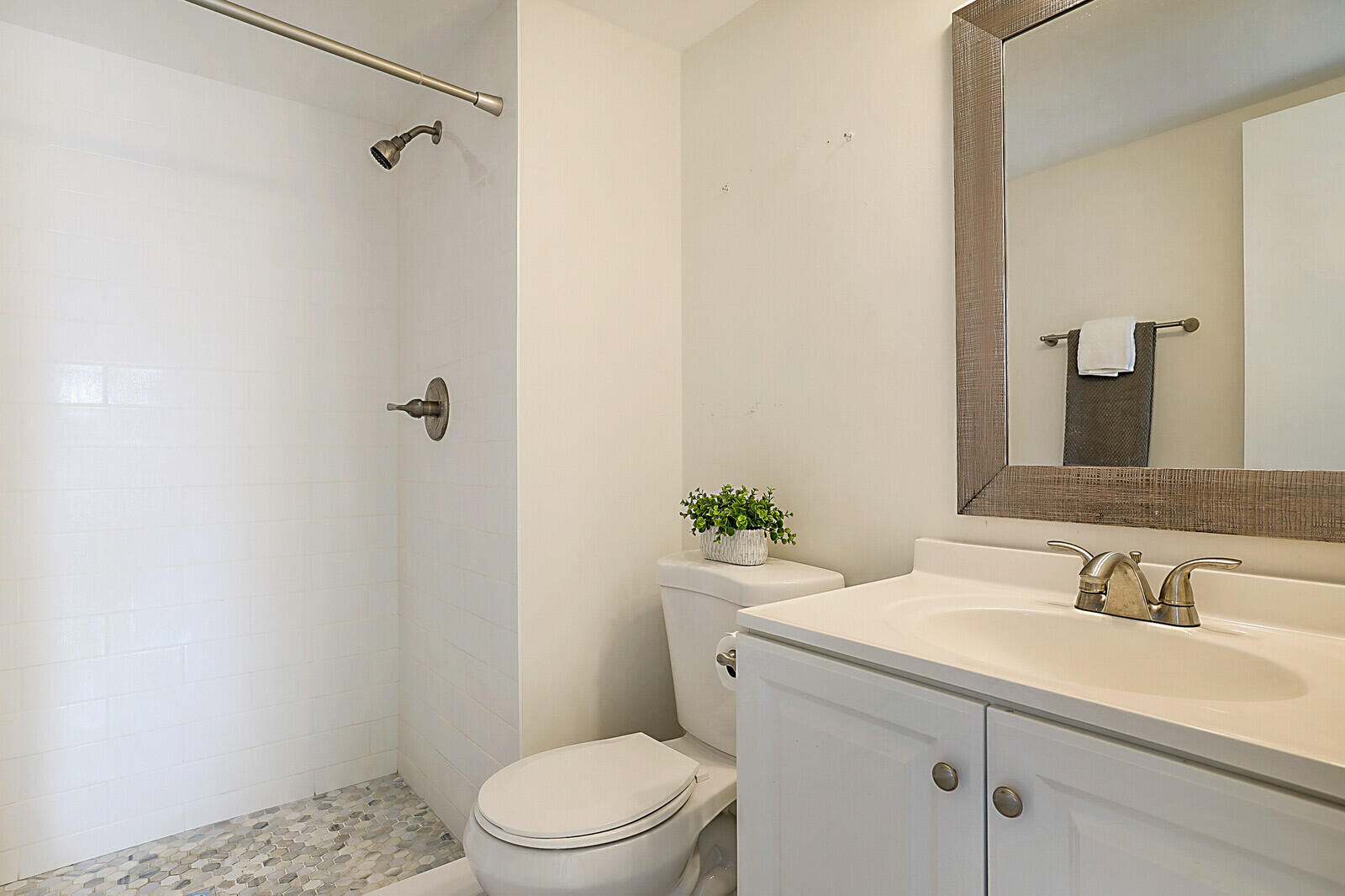 CHASEWOOD OF JUPITER CONDO - Residential Lease