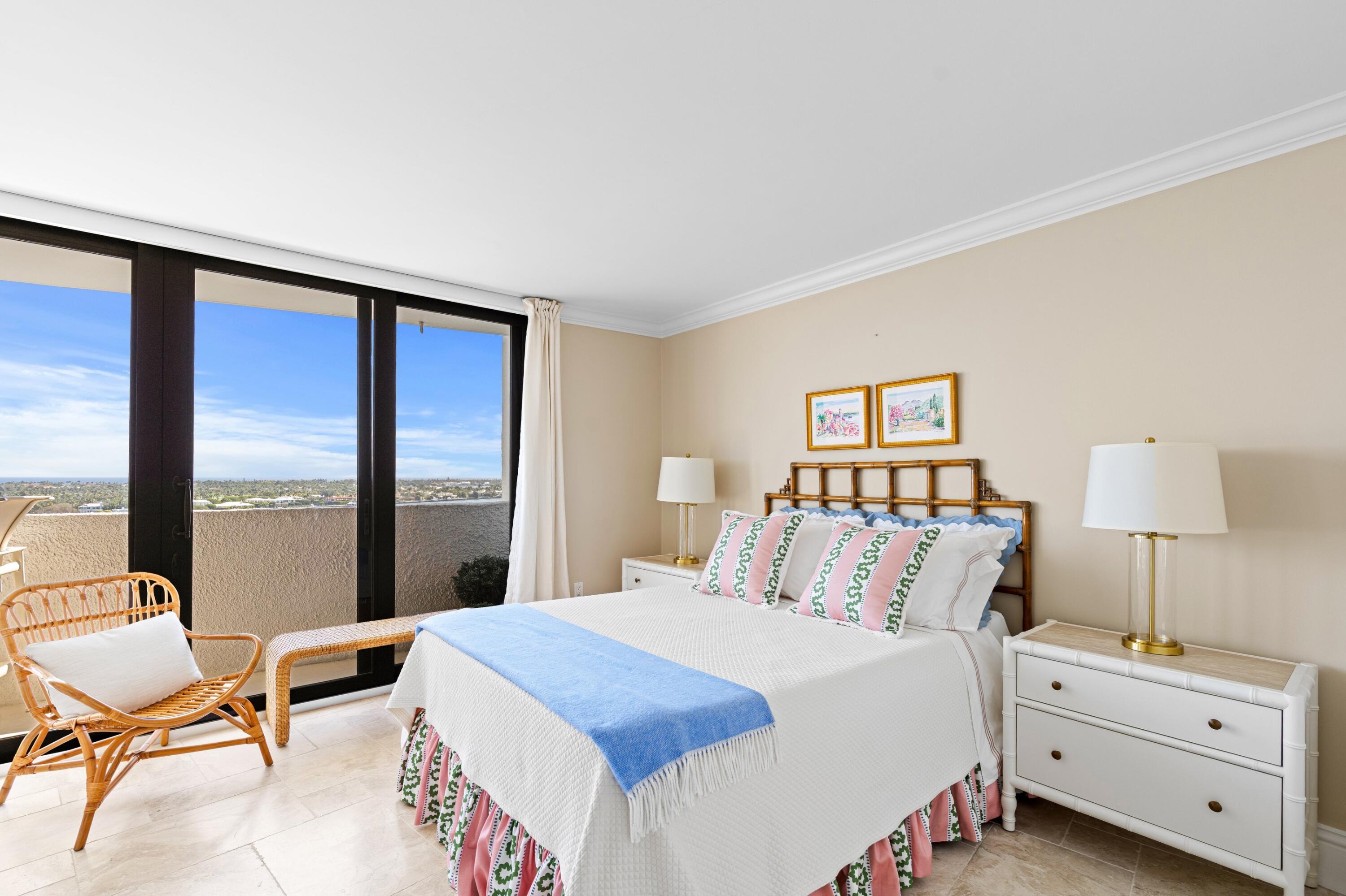 Trianon Condo - Residential