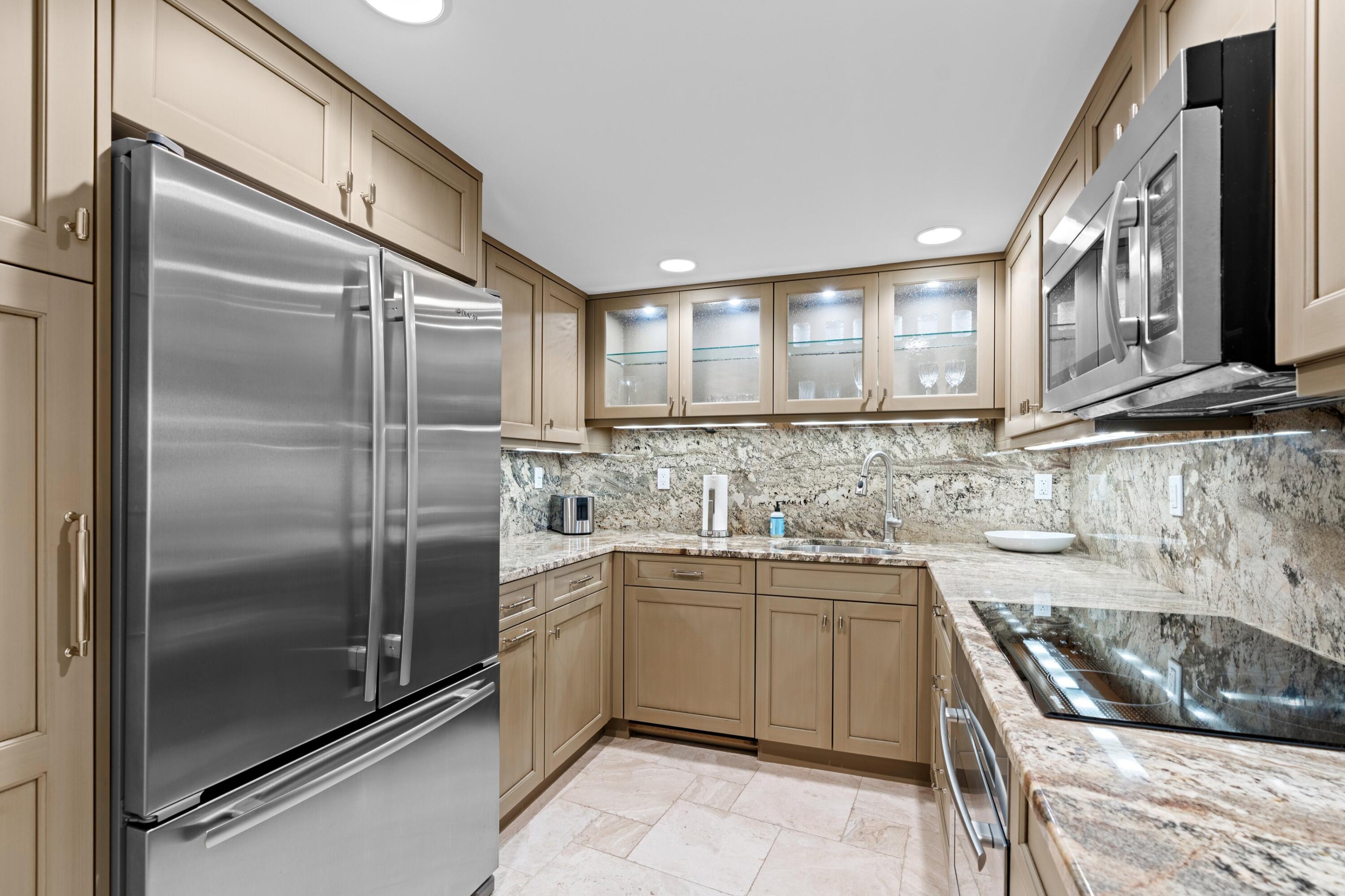 Trianon Condo - Residential