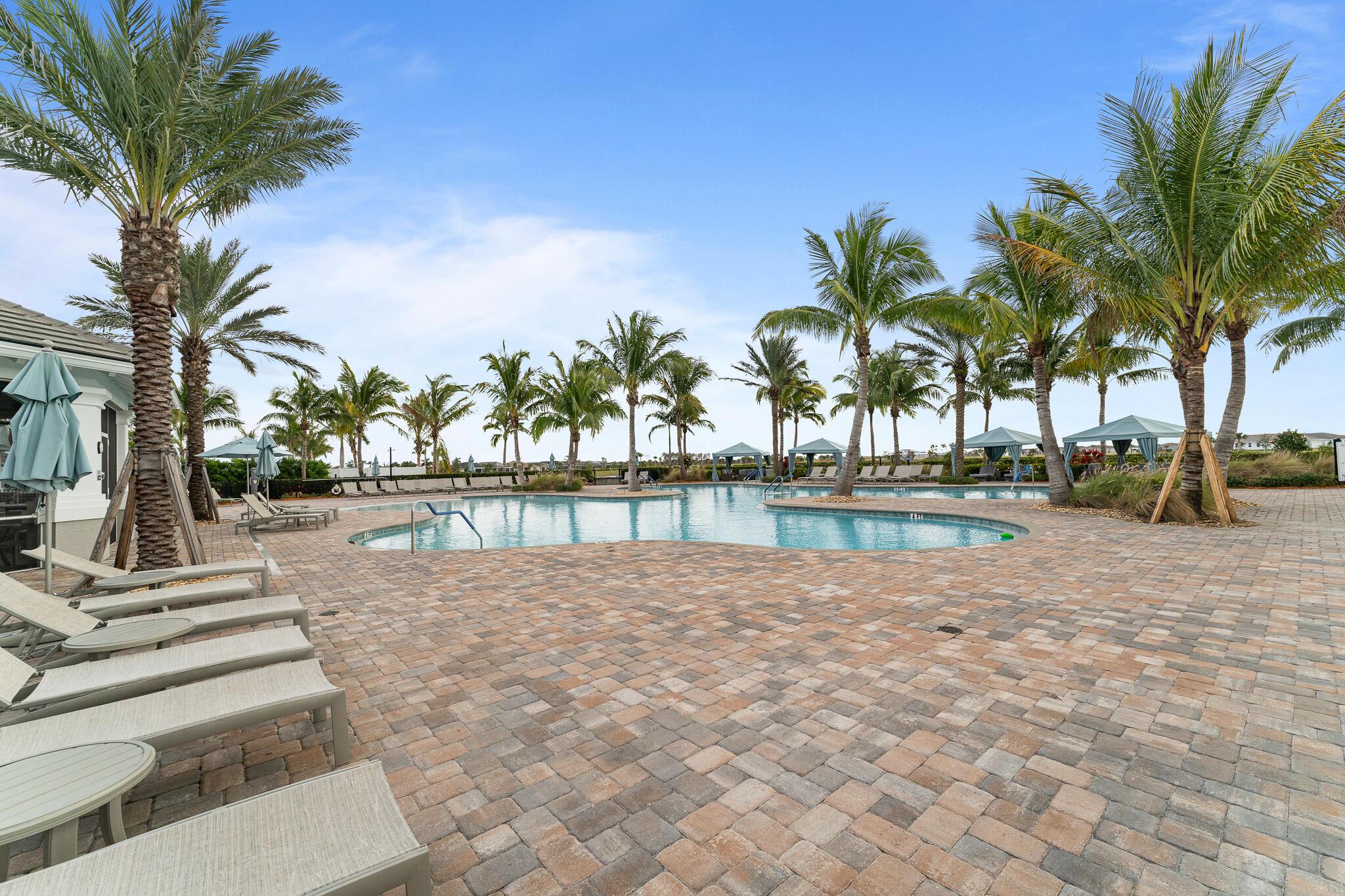 DEL WEBB AT TRADITION PLA - Residential