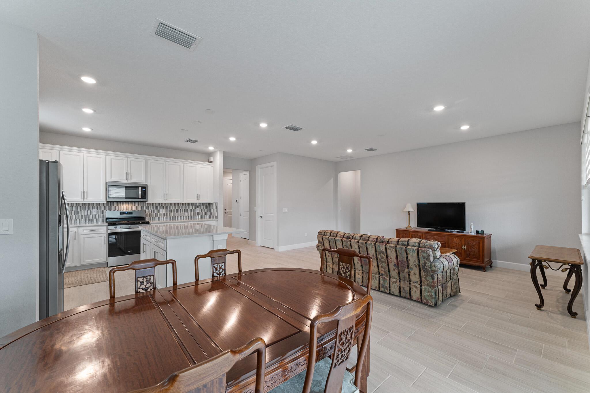 DEL WEBB AT TRADITION PLA - Residential