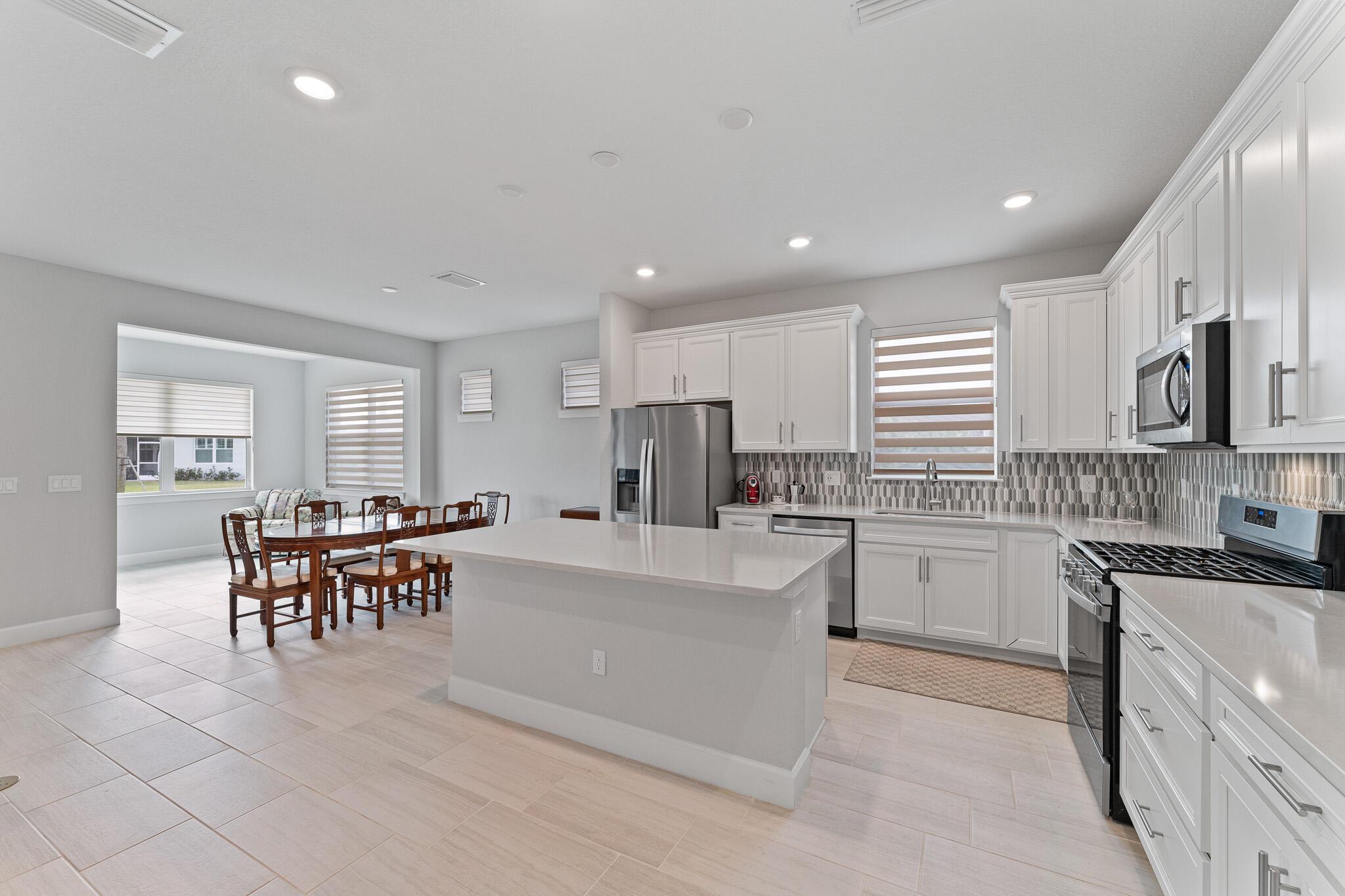 DEL WEBB AT TRADITION PLA - Residential