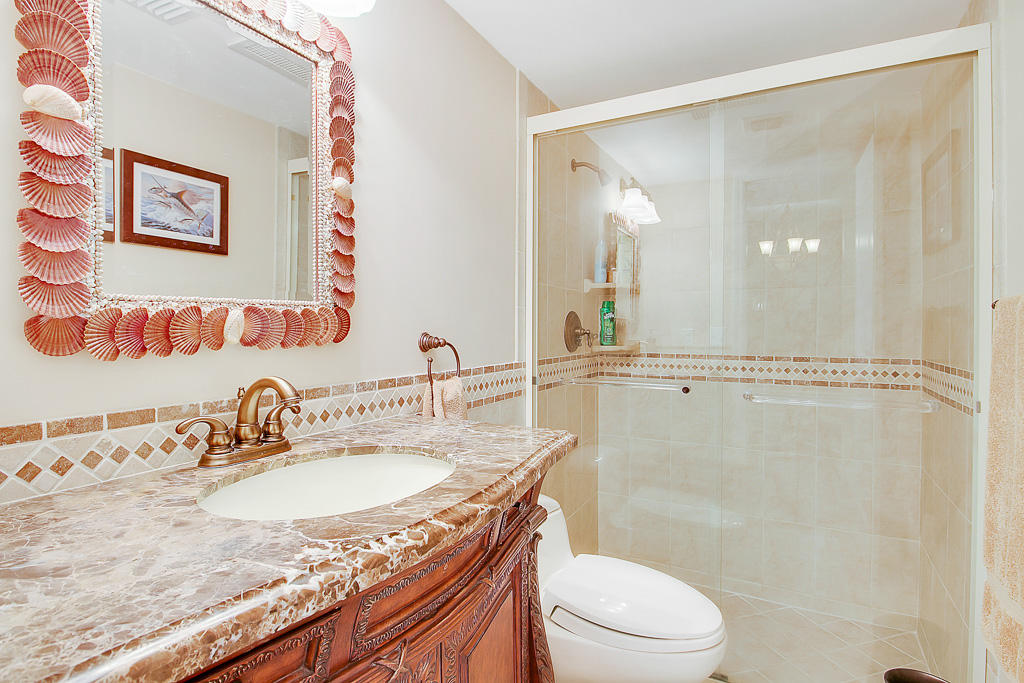 HAMPTON HOUSE CONDO - Residential