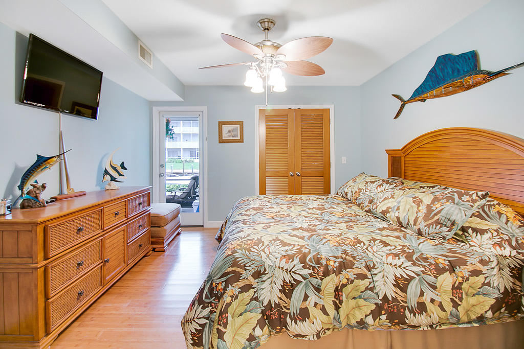 HAMPTON HOUSE CONDO - Residential