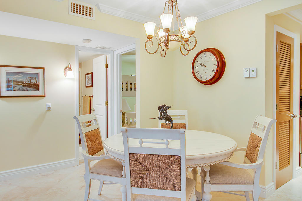 HAMPTON HOUSE CONDO - Residential