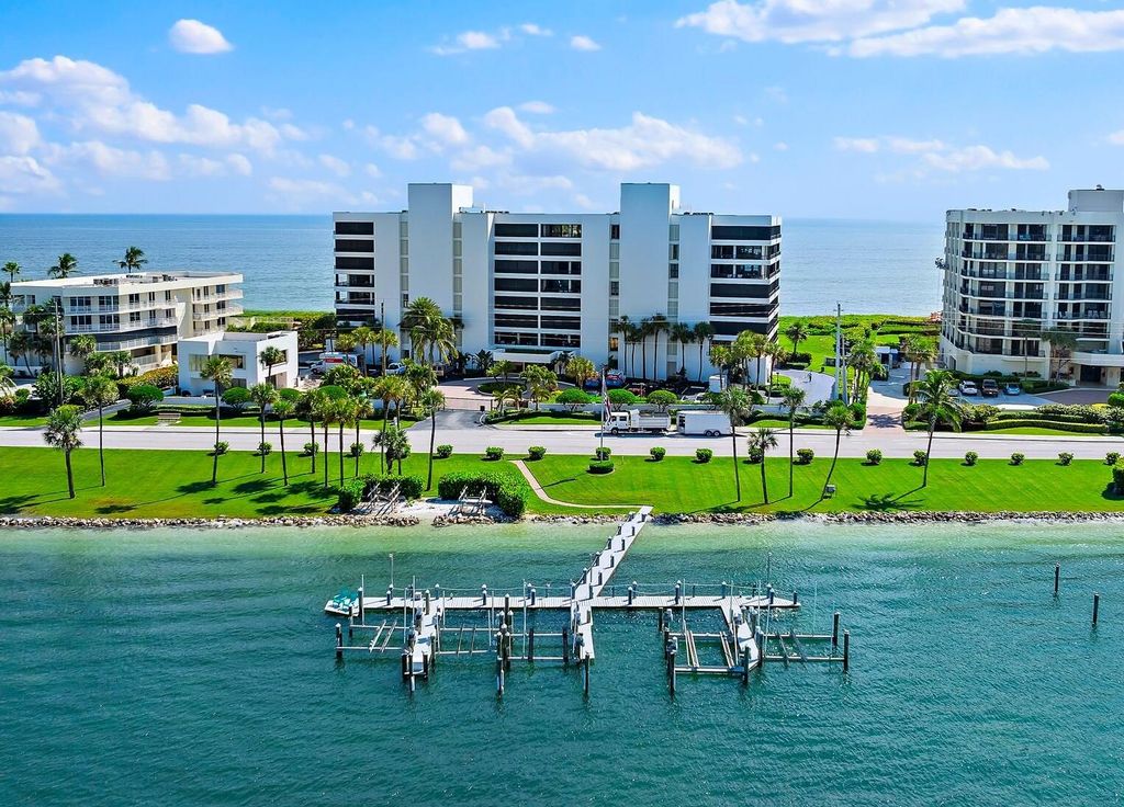 Photo of 19900 Beach Road #603, Jupiter, FL 33469 (MLS # R11031145)