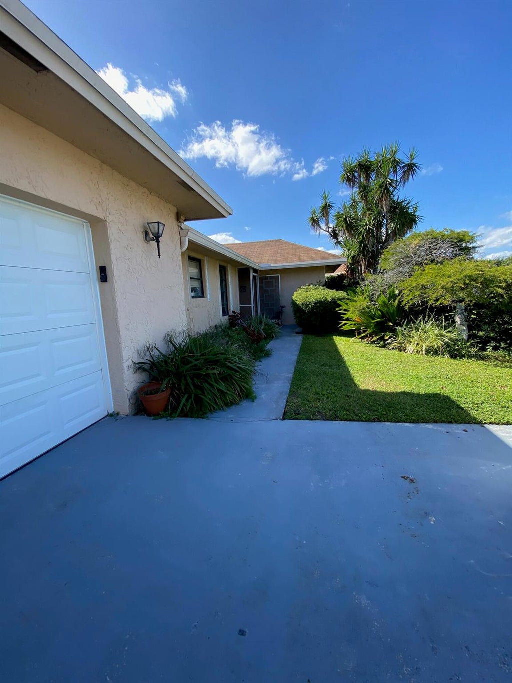Photo of 6200 Hitchin Post Way, Delray Beach, FL 33484 (MLS # R10758533)