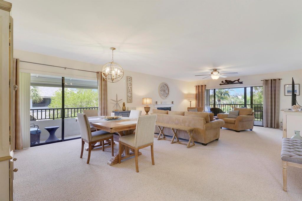 Photo of 304 Clubhouse Circle, Jupiter, FL 33477 (MLS # R11080822)