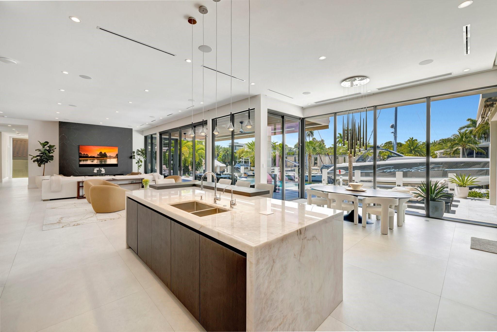 Las Olas - Residential