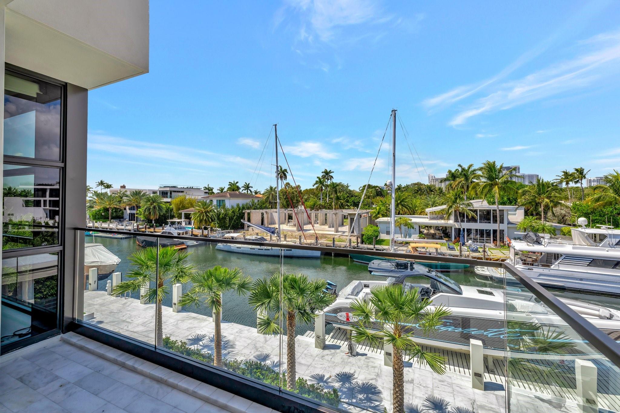 Las Olas - Residential