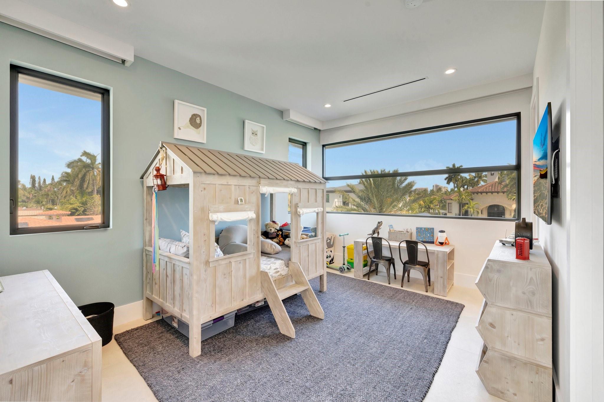 Las Olas - Residential